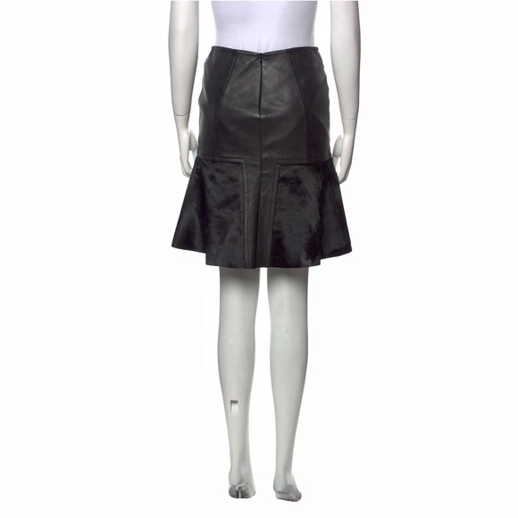 Yigal Azrouël Lambskin and Ponyhair Fur Knee-Length Flare Leather Skirt XS / 0 - Picture 2 of 3